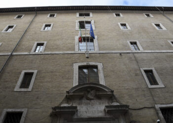 Beni culturali, Cgil-Uil: 400 professionisti a casa, sit-in davanti al ministero