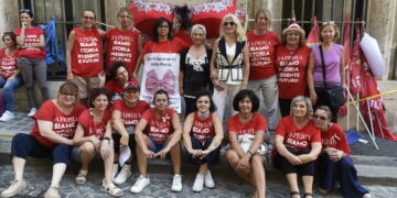 La Perla, 16 manifestazioni di interesse per il rilancio dell’azienda e due settimane di proroga dei termini, ma resta l’incertezza sugli ammortizzatori di 50 lavoratrici