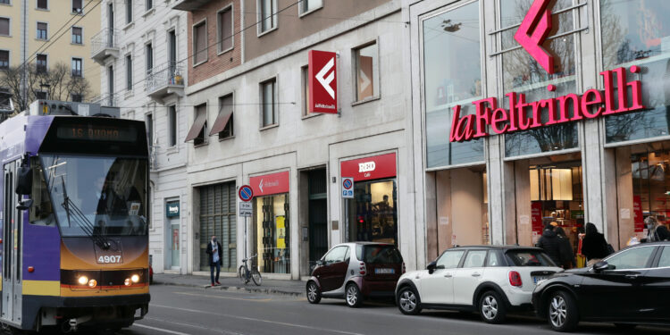 Feltrinelli-Finlibri, sindacati: il 17 marzo sciopero nazionale per gli oltre 1.200 dipendenti