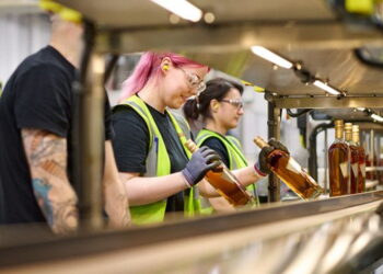 Diageo, continua la mobilitazione dei lavoratori. A rischio 349 posti di lavoro nello stabilimento Santa Vittorio d’Alba