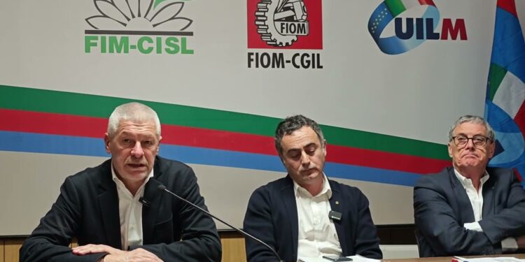 Contratto metalmeccanici, sindacati contro Federmeccanica e Assistal: le ragioni dello sciopero