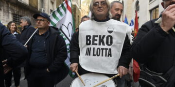 Beko, raggiunta l’intesa al Mimit: 300 milioni di investimenti e nessun licenziamento collettivo