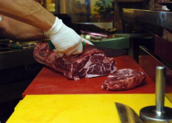 Industria alimentare, il Gruppo Cremonini internalizza l’attività: tre accordi con i sindacati e Ccnl di settore per tutti i 1.500 lavoratori