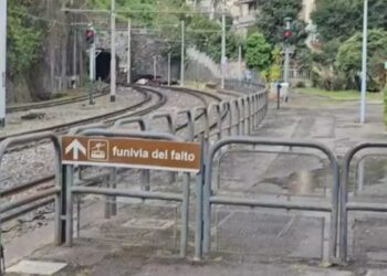 Monte Faito, precipita una cabina della funivia: 4 morti e un ferito gravissimo. Il cordoglio del sindacati: tragedia enorme che colpisce profondamente 