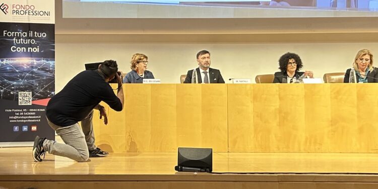 Solo  il 28% dei lavoratori partecipa alla formazione continua. Italia al di sotto della media Ocse nelle competenze. I dati del 2° Report di Fondoprofessioni