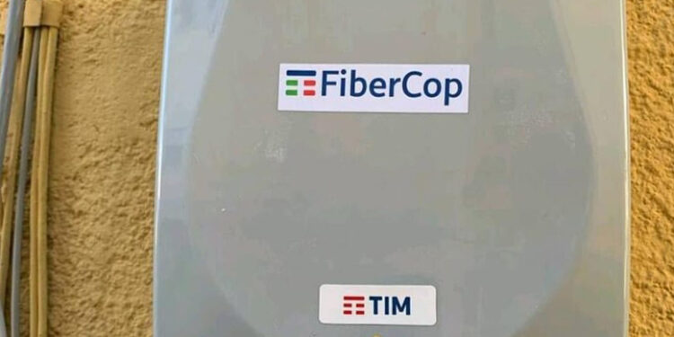 Fibercop, retromarcia sul lavoro agile, da giugno in sede per 4 giorni alla settimana