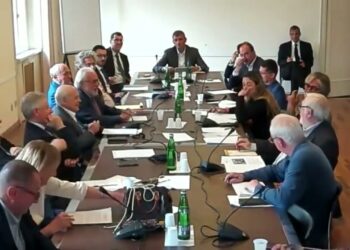 Partecipazione, cosa cambia con la legge. L’opinione di sindacati e imprese