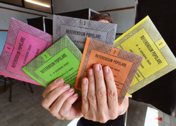 Referendum, a metà sezioni scrutinate affluenza sotto il 30%