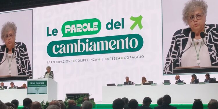 Congresso Femca Cisl, Nora Garofalo: grazie ai nostri 20 contratti, nel solo 2023 sono stati distribuiti 35 miliardi di euro di retribuzioni, pagati da 55 mila aziende a un milione di occupati