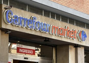 Carrefour Italia, proclamato lo stato di agitazione per le voci sull’addio all’Italia. Sindacati, l’azienda non smentisce nè conferma, vogliamo chiarezza