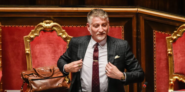 Cultura, Giuli contro tutti: uno a zero per il Governo