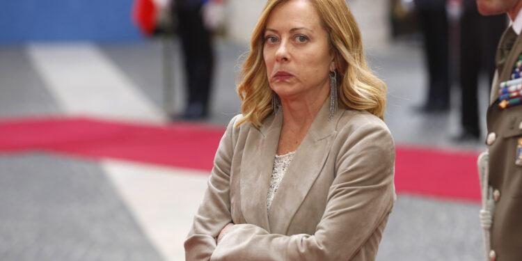L’autunno difficile di Meloni, con Elly nel ruolo di salvagente