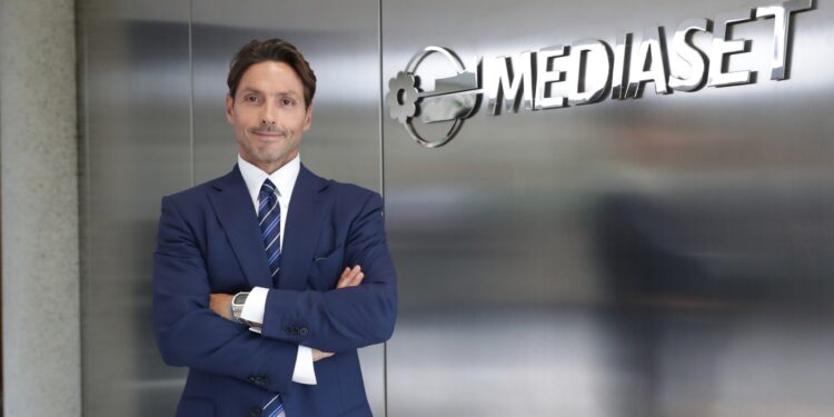 Pier Silvio Berlusconi a gamba tesa: scarica Tajani sullo Ius Scholae, chiede ‘’facce nuove’’ per Forza Italia, e non esclude un suo futuro impegno in politica: ‘’mancano leader”. Meloni promossa, ma la squadra di governo è ‘’migliorabile’’