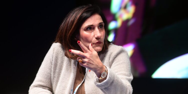 Esposito (Fisac-Cgil), le concentrazioni bancarie non servono, gli istituti di credito tornino a occuparsi dell’economia reale. Dal governo uso improprio del golden power