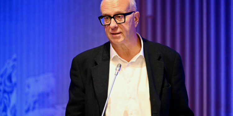 Regge il settore delle costruzioni, anche se si intravedono i primi segnali di crisi. Dalla politica ci aspettiamo una via di sviluppo per il paese. Parla Mauro Franzolini, neo segretario generale della FenealUil