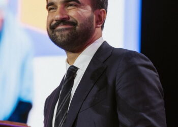 Zohran Mamdani è il nuovo sindaco di New York. “Donald Trump, ho quattro parole per te: alza il volume”