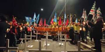 Per Octav! La fiaccolata dei sindacati ai Fori Imperiali