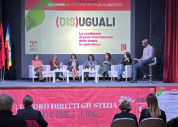 Mal pagate, sfruttate e abusate sessualmente. La condizione delle donne invisibili in agricoltura raccontata in “(Dis)uguali”, il nuovo Quaderno dell’Osservatorio Placido Rizzotto della Flai-Cgil