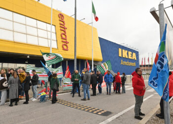 Ikea, sindacati: adesione massiccia alla giornata di sciopero, i lavoratori non arretrano