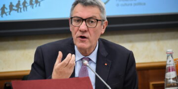 Salari, Landini: contrattazione annuale per il recupero dell’inflazione