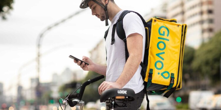 Un contratto per il food delivery, Maurizio Del Conte: servono regole per un business sostenibile, il sindacato non abdichi al suo ruolo