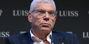 Tlc, Faraoni “l’Avviso Comune sancisce l’alleanza tra le parti sociali e si presenta come un manifesto di politica industriale”. Intervista al segretario generale della Fistel Cisl