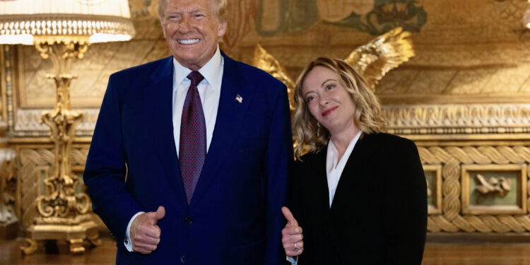 La botta, l’incantesimo infranto e la speranza. Meloni stordita dopo la scomunica di Trump