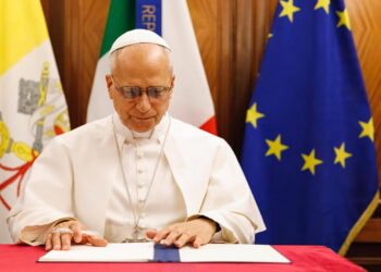 Papa Leone nel mirino di Donald Trump: in Vaticano solo grazie a me. Fumarola: attacco senza precedenti, piena solidarietà al Pontefice