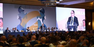 Al via l’8^Congresso Uilca. Dal contratto del credito all’impatto dell’intelligenza artificiale, i temi nella relazione di apertura del segretario Furlan