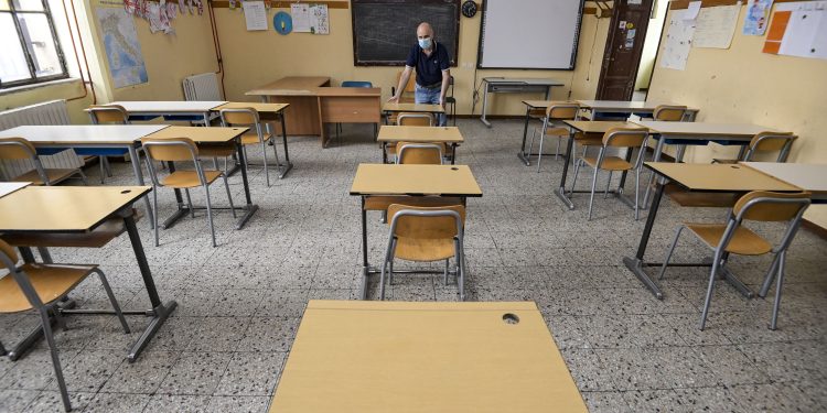 Scuola, la Corte di Giustizia Ue boccia l’Italia sui contratti Ata per “abuso di precariato”. La replica del MIM: avviato confronto con i sindacati per superare le criticità