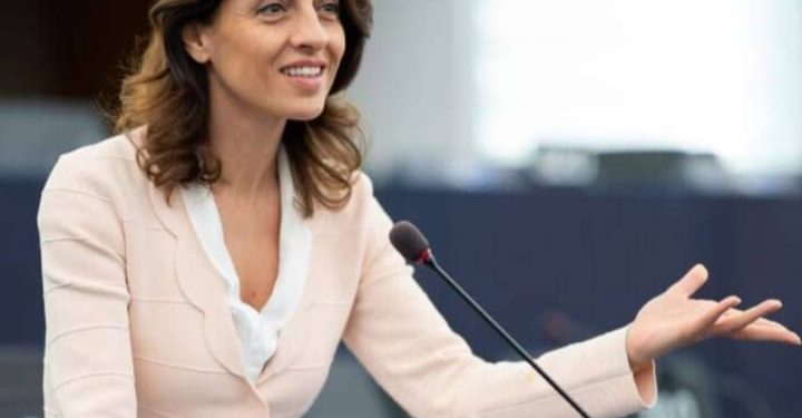 Piano Casa: nessuna risorsa aggiuntiva, si riduce l’edilizia pubblica e si aprono spazi a privati e Fondi. L’analisi di Irene Tinagli
