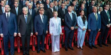 Confindustria: Orsini chiede, Meloni smussa e promette, ma da un anno all’altro cambia poco o nulla. Nel mirino di entrambi ancora l’Europa. Il leader degli industriali contro la guerra: ‘’una sconfitta dell’umanità, sempre’’
