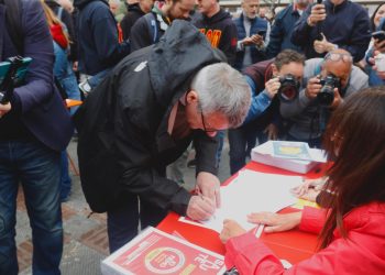 Cgil, al via la raccolta delle firme sulla proposta di legge appalti. Genovesi: “La crisi del nostro paese è dovuta anche alla corsa al massimo ribasso: sono vent’anni che non funziona, è ora di cambiare’’.
