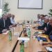 Stellantis, Cappellano incontra i sindacati: “FastLane 2030 per crescita sostenibile e redditizia”. Ma per Fiom, Fiom e Uilm “nessuna svolta su Cassino e Termoli”
