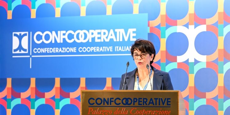 Mirella Paglierani presidente Confcooperative Lavoro Servizi