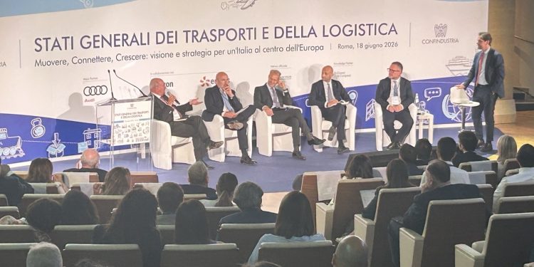 Trasporti, mancano 200 miliardi per gli investimenti fino al 2040. Destro (Confindustria): “la logistica entri nella politica industriale del paese”