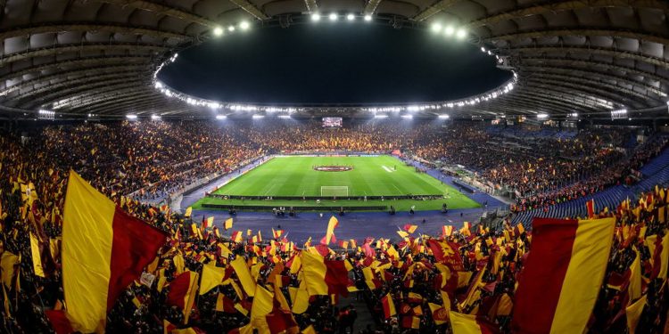 Calcio, A.S. Roma mette 30 lavoratori “in panchina”: l’allarme del sindacato, rischio licenziamenti mascherati