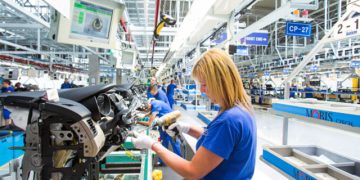 Terzo rapporto Fim-Cisl sulla condizione femminile nel settore metalmeccanico: cresce l’occupazione, ma le donne sono meno del 20%