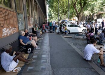 Spin Time, la Cgil Roma e Lazio: “da lì non se ne va nessuno, le istituzioni intervengano per evitare la permanenza in strada”