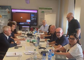 Metalmeccanici, sottoscritto il rinnovo del contratto Confimi: aumenti fino a 200 euro nel quadriennio