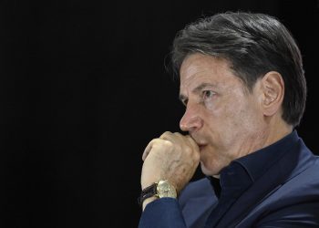 Conte, la bomba a orologeria nel campo largo che potrebbe riconsegnare il paese a Meloni