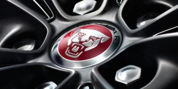 Jaguar Land Rover taglierà 4.000 posti nei prossimi 2 anni, il 10% della forza lavoro