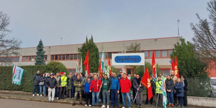 Peg Perego, sindacati: no alla proroga degli ammortizzatori di soli tre mesi, ne servono altri dodici