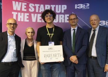 Dai rifiuti elettronici ai magneti strategici per l’Europa: RarEarth vince l’Italian Master Startup Award 2026