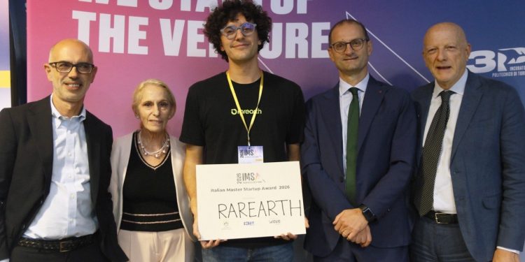 Dai rifiuti elettronici ai magneti strategici per l’Europa: RarEarth vince l’Italian Master Startup Award 2026