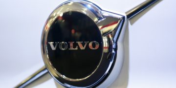Volvo Cars taglia 2.500 posti di lavoro, 2mila in Svezia