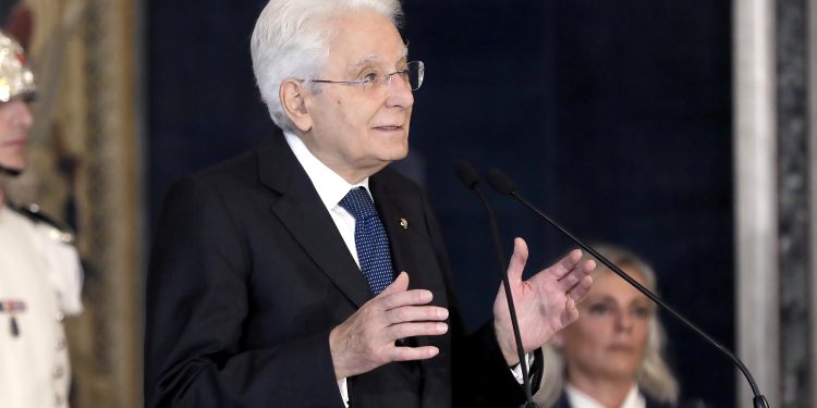 Mattarella: “Il lavoro è dignità e democrazia. L’intelligenza artificiale sia al servizio delle persone”