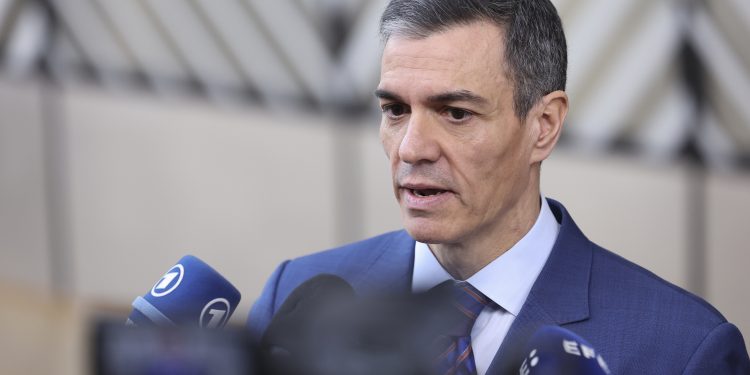 Spagna, Sanchez apre la crisi di governo: elezioni il 29 novembre