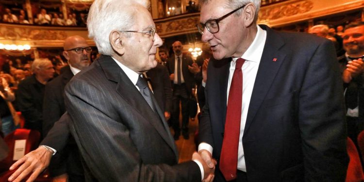 I primi 120 anni della Cgil: tra l’Inno di Mameli e Bella Ciao, con Mattarella nel cuore
